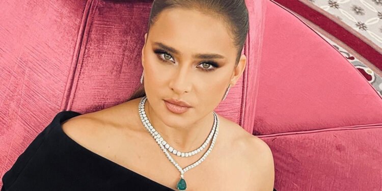 أحلام نيللي كريم.. من الورم إلى الطلاق