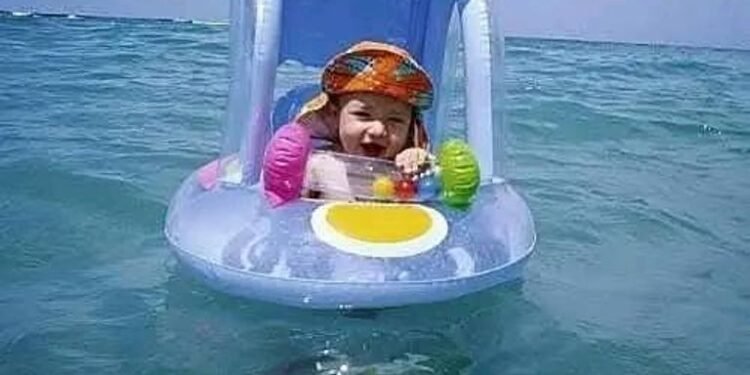 هل جرفتها الأمواج؟.. حزن يُخيم على تونس بسبب طفلة فقدت في عرض البحر