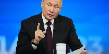 231214 putin mb 0929 8556cc