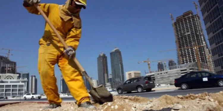 السعودية تبدأ تطبيق حظر العمل تحت الشمس منتصف الشهر الجاري