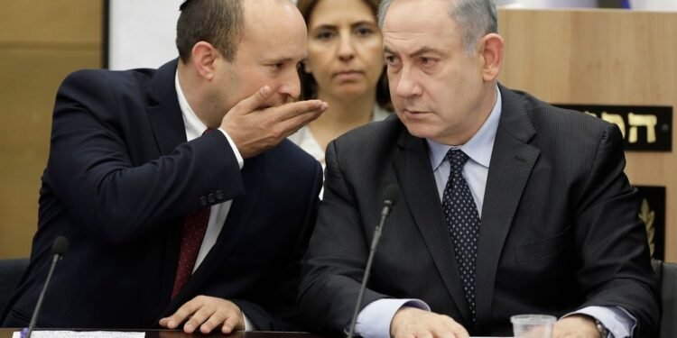بينيت يعود إلى الواجهة: استطلاع يكشف تراجع هيمنة نتنياهو