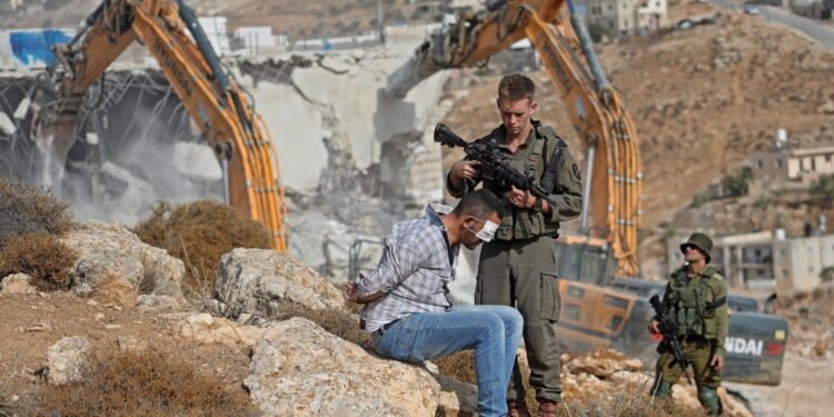 أوجاع الضفة.. حكايات مأساوية في «نور شمس والخليل ورام الله»