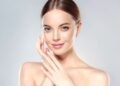 لبشرة صافية.. تجنبي هذه العادات الأربع
