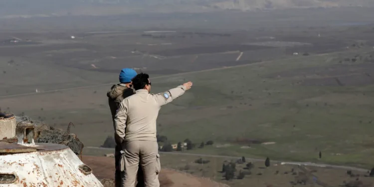 إسرائيل تهدد بالرد على قصف الجولان وتحمل دمشق المسؤولية الكاملة