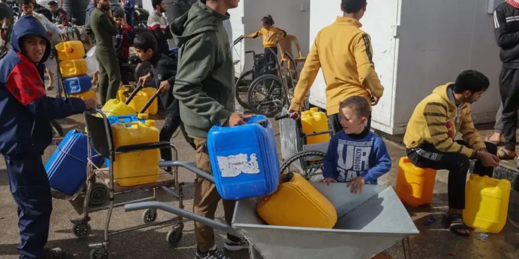 بين الاحتلال والحرب الإقليمية.. الفلسطينيون يواجهون أزمات متلاحقة في الضفة