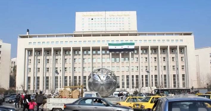 سويسرا ترفع العقوبات الاقتصادية عن سوريا.. هل تبدأ رحلة الانتعاش الاقتصادي؟