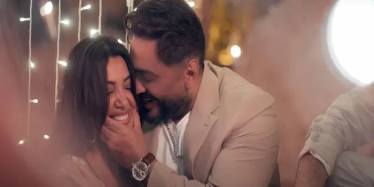 فيديو تامر حسني مع ملكة جمال الكون يثير الجدل!