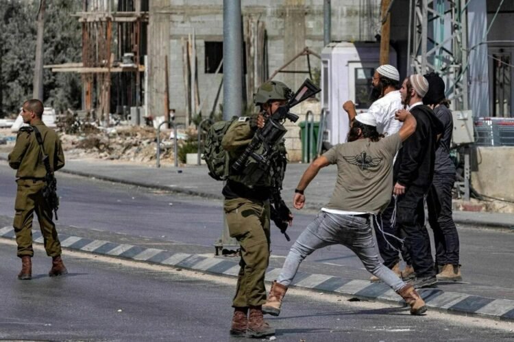 اعتداءات المستوطنين على الأطفال الفلسطينيين