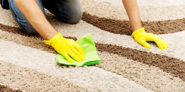 تنظيف السجاد.. نظافة عيد الأضحى تبدأ الآن