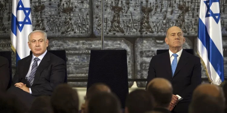 أولمرت يفضح حكومة نتنياهو: المدينة الإنسانية في رفح تطهير عرقي