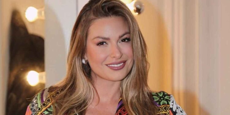 باميلا الكيك بيد مكسورة في "آسر".. من الجاني؟ (فيديو)