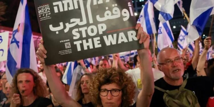 انتفاضة عائلات الأسرى: ترمب يدعم نتنياهو على حساب أبناءنا