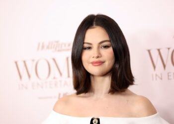 سيلينا غوميز تحتفل بعيد ميلادها الـ 33 وتثير الجدل