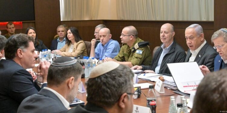 «المدينة الإنسانية» تكشف حالة الانقسام داخل الحكومة الإسرائيلية