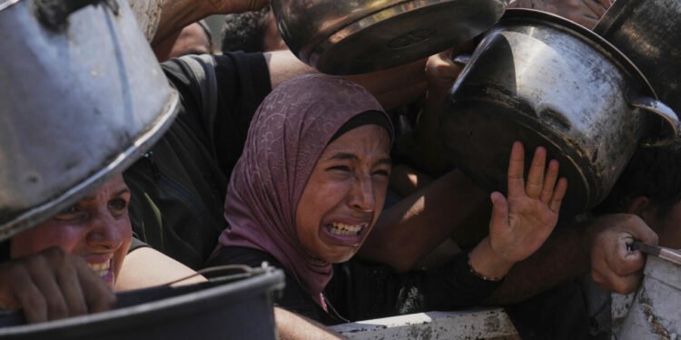 حماس واستراتيجية “الحية” في استغلال مجاعة غزة