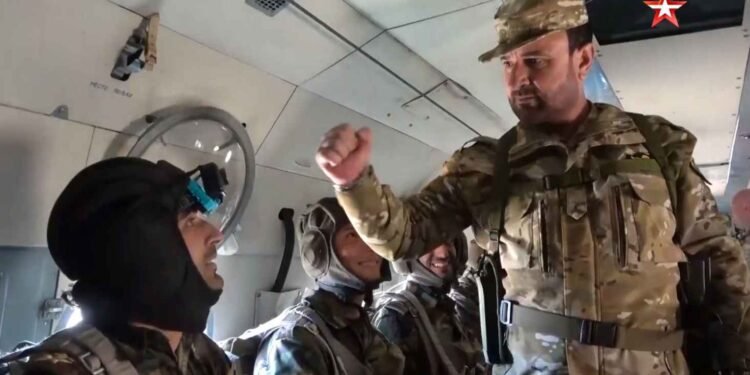 مصير غامض للواء سهيل الحسن… هل فرّ “النمر” إلى العراق ثم روسيا؟