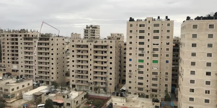 بين الجدارين.. أي شقة تختار في القدس؟