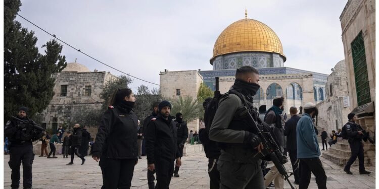 الضفة والقدس تحت النار.. إسرائيل توسع الاحتلال وتمهد للضم الكامل