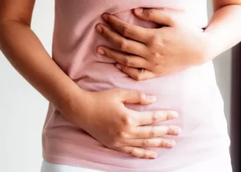 تخلص من الانتفاخ.. حلول طبيعية ومذهلة