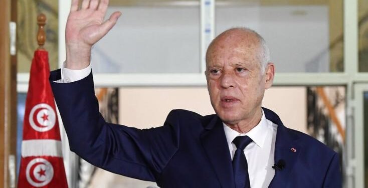 حكم بالسجن في تونس على موقوف رفض مشاهدة تقرير عن قيس سعيّد