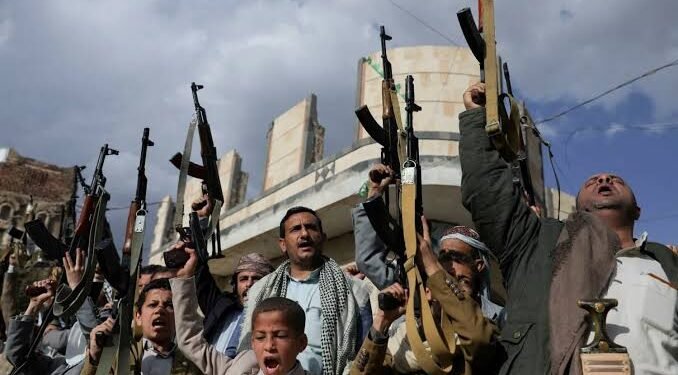 تصعيد الحوثيين يُشعل جلسات الأمم المتحدة.. ومجلس الأمن يمدد مراقبة هجمات البحر الأحمر