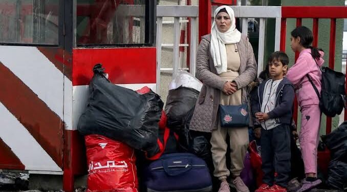 من عينتاب إلى الوطن.. مئة ألف لاجئ سوري يعودون إلى سوريا