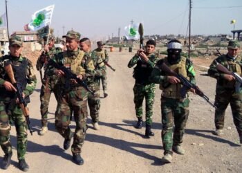 اقتحام مسلح لمقر حكومي في بغداد يفضح هشاشة العلاقة بين الدولة والحشد الشعبي