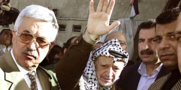 دحلان وعرفات