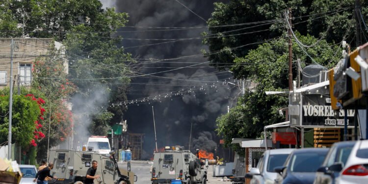 1821 حالة اعتداء خلال يوليو.. هل تشهد الضفة تصعيد موازٍ لحرب غزة؟