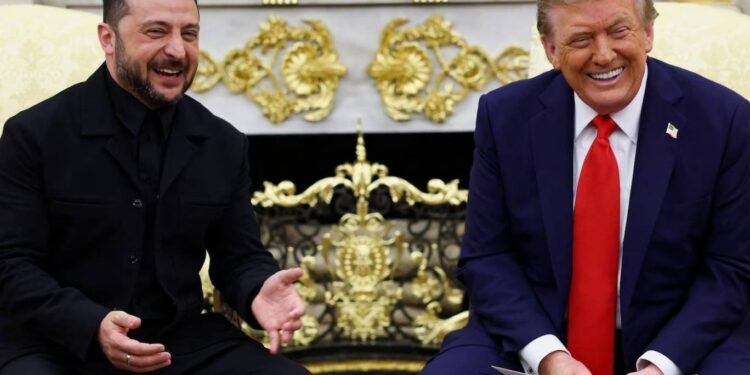 ترمب يتعهد بضمانات أمنية لأوكرانيا وسط مساعٍ لاتفاق سلام مع روسيا