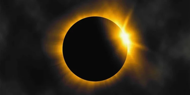 كسوف الشمس.. أطول ظلام يشهده العالم العربي