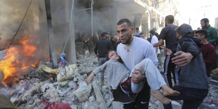 42 شهيداً في يوم واحد.. أحياء غزة إلى ساحات حرب مفتوحة