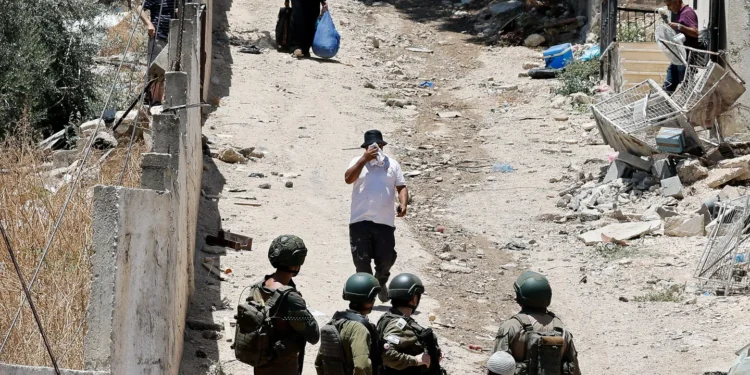 18 ألف معتقل منذ أكتوبر.. تصاعد الانتهاكات الإسرائيلية بالضفة