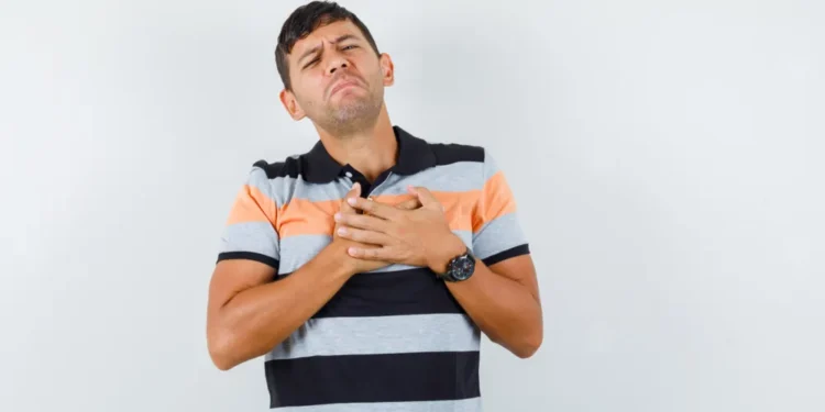 ارتجاع المريء.. خطوات للعلاج بدون أدوية