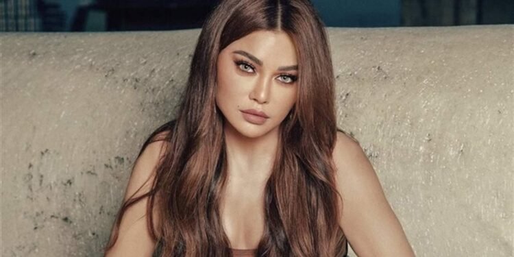 بعد لفظ خارج.. هيفاء وهبي تحذف منشورًا مثيرًا