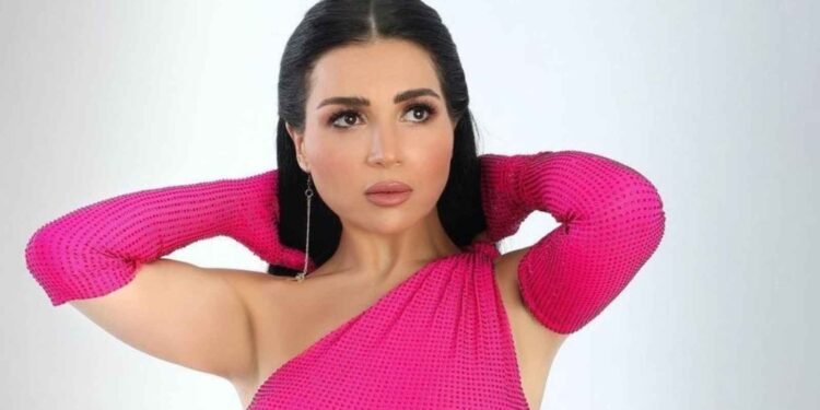 مي عز الدين تتألق بإطلالة "التايجر" وتخطف الأنظار