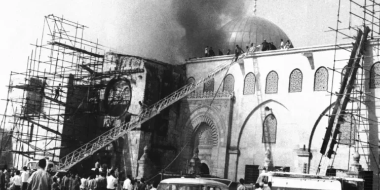 56 عامًا على جريمة إحراق الأقصى.. محطات شكلت الوعي الفلسطيني