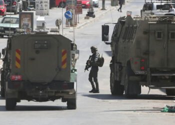 تصعيد مزدوج في الضفة.. اقتحامات واعتقالات متزامنة مع هجمات المستوطنين