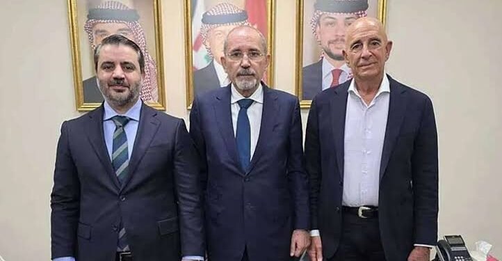 هل ينجح الاجتماع الأردني السوري الأميركي في رسم ملامح حل للأزمة السورية؟