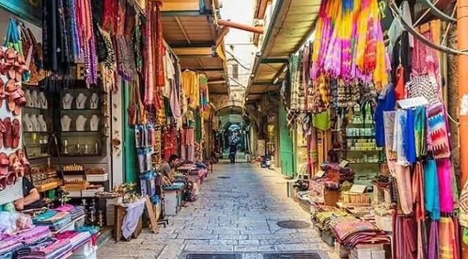 تجار البلدة القديمة في القدس بين أمل التعافي وشبح الركود