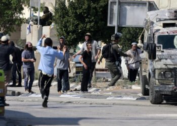 تصاعد العنف يهدد الاستقرار الداخلي بالضفة الغربية
