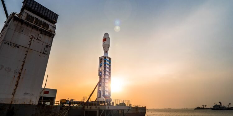 الصين توسّع خياراتها الفضائية: إطلاق بحري ناجح لصاروخ “سمارت دراغون-3”