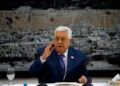 الرئيس الفلسطيني يضع مقترحاً لإدارة غزة يجهض مخطط إسرائيل