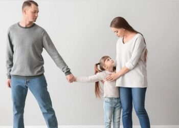 دروس من الطلاق.. رحلة الأم نحو القوة