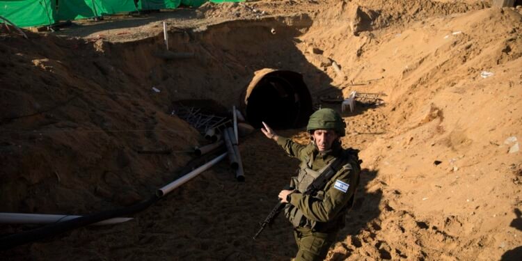 هل تعطل ورقة الأسرى خطة الاحتلال في تدمير أنفاق غزة؟