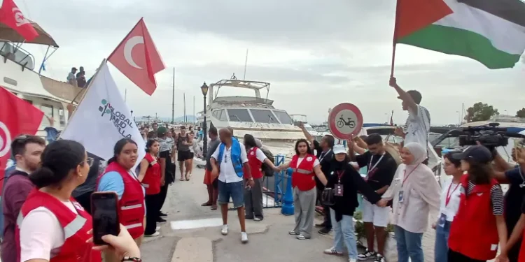 “أسطول الصمود” يبحر من تونس نحو غزة.. رحلة أمل في وجه الحصار