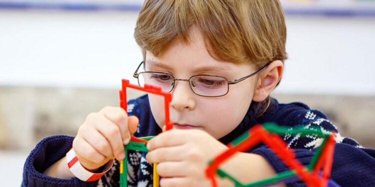 التوحد.. علامات مبكرة وطرق فعالة للتعامل معه