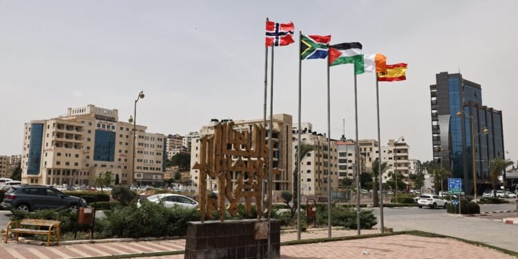 اعتراف جماعي محتمل بدولة فلسطينية: بين الرمزية السياسية والواقع المعقد