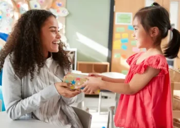 تربية الأطفال.. قاعدة تغير حياتهم للأفضل