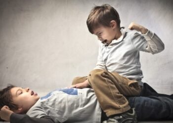 ضرب الأطفال.. دليلك لفهم السلوك وتعديله
